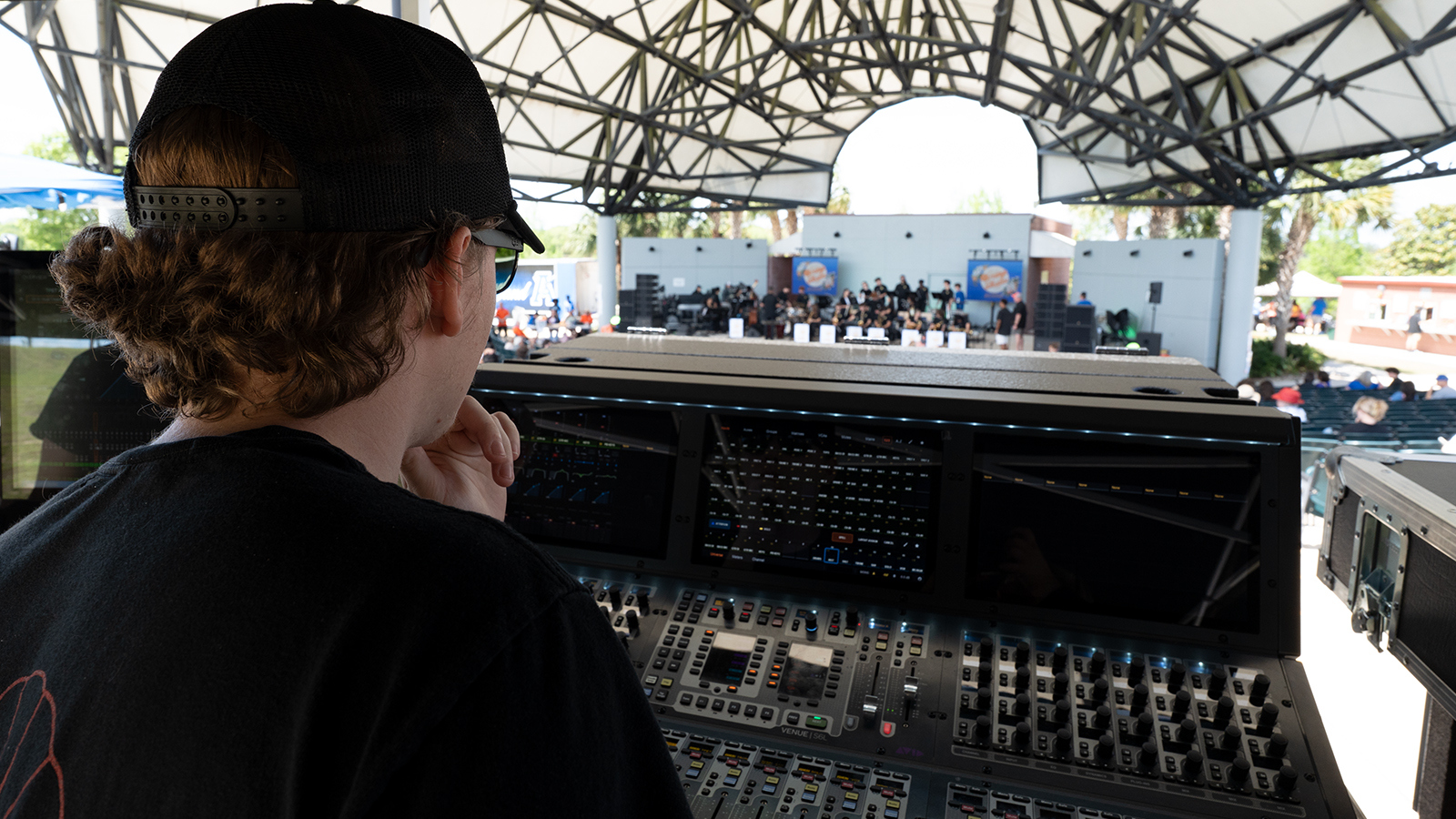 Alunos e professores da Full Sail oferecem suporte de produção no Orange Blossom Jazz Festival